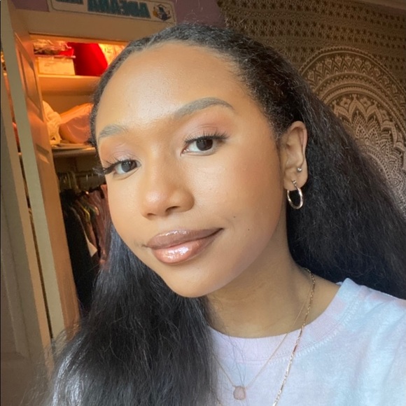 Meet your Posher, Rachel - Picture 1 of 1